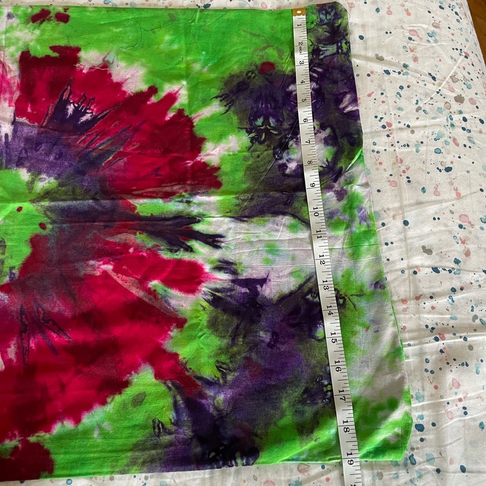 Tie dyed Queen Bedsheet set - Picture 11 of 12